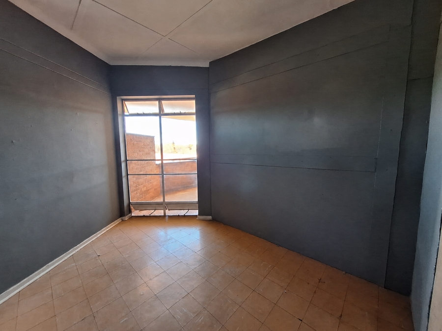 2 Bedroom Property for Sale in Potchefstroom North West
